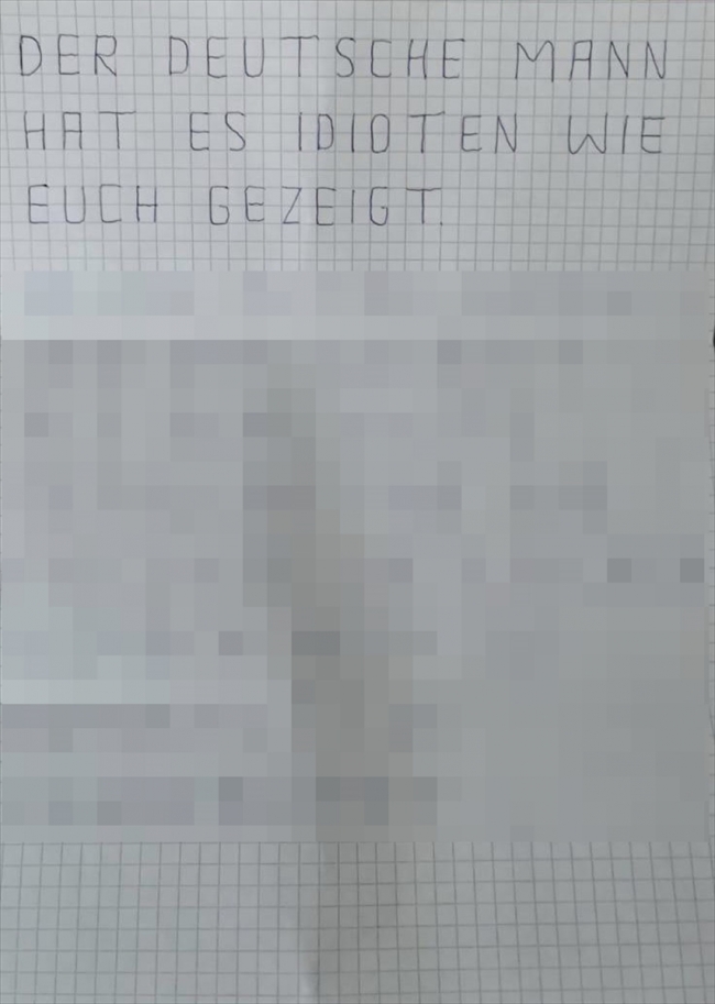 Irkçı saldırının hedefi olan Hanau'daki camiye ırkçı mektup